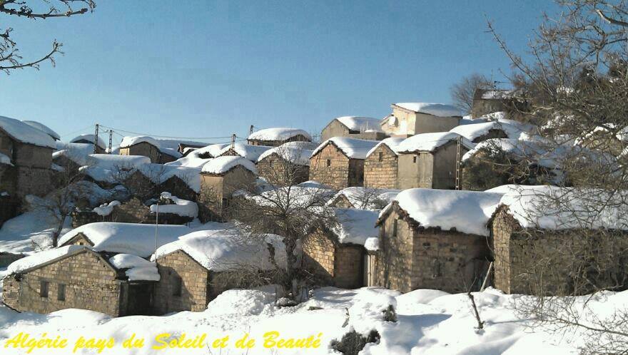Village Aourir, sous la neige !