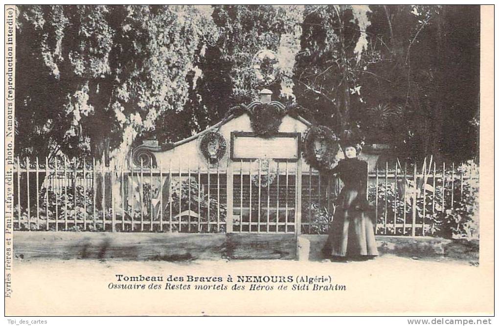 Algérie - Nemours - Tombeau des Braves à Nemours, Ossuaire des Restes mortels des héros de Sidi Brahim