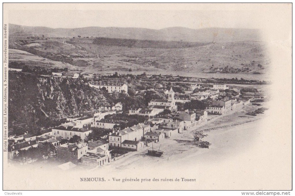 Nemours - Vue générale prises des ruines de Touent