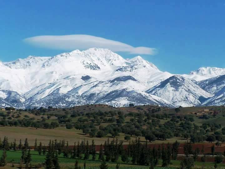 Vue sur le Djurdjura et le paysage des villages