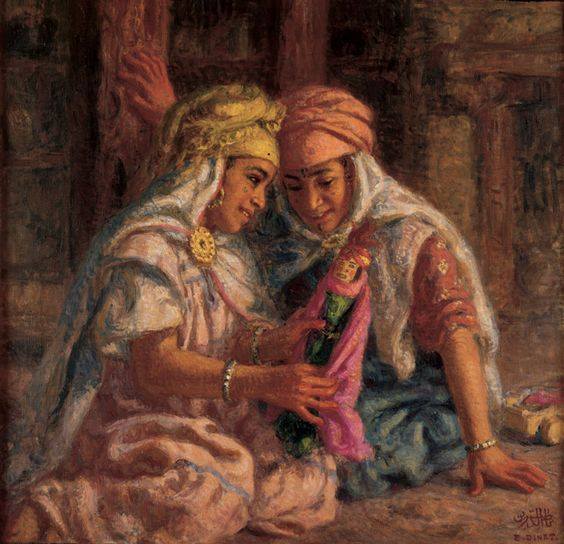 Têtes coiffées du lourd édifice de la coiffure saharienne