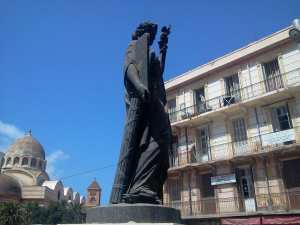 Oran : Statue de la Liberté, dite de la Loi, dite de la République