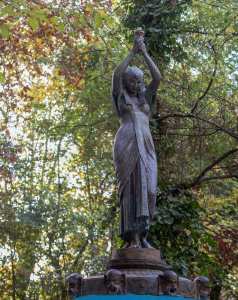 Le jardin public créé en 1890., (ex- jardin Magenta)