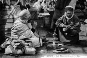 Les fumeurs des cafés maures