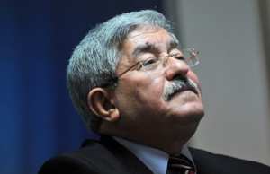 Algérie - Ouyahia se prononce pour l’amnistie fiscale, plaide pour les privatisations et critique le gouvernement
