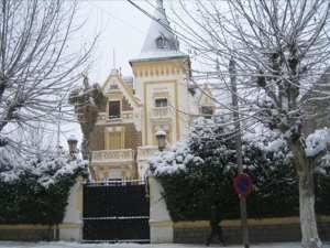 Le Chateau Rousseau.