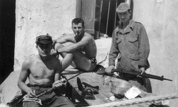 1956/57 - Béghaoun - De G à D: CANONE Jean, NIOLON, CAUT Christian - (Jallon Jean-Pierre)