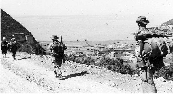 1956/60 - Honaïne, région de Nemours, ouverture de piste - (Pfister Jean-Yves)
