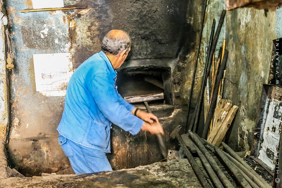 Tlemcen : Il était une fois le « ferrane » / Les boulangeries pâtisseries ont pris la relève