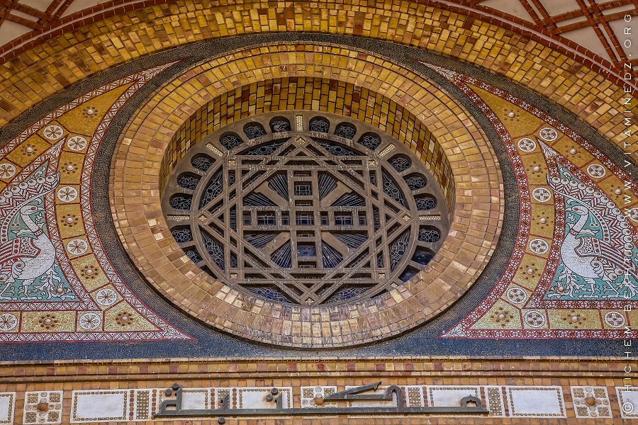 Rosace de la cathédrale du Sacré-Cœur d'Oran (Algérie), de style romano-byzantin