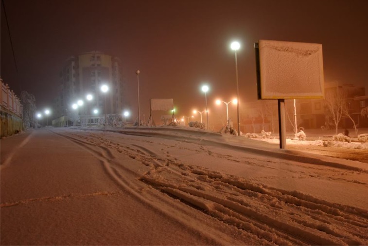 paysage de neige la nuit, coté est de la ville (route d'Alger)