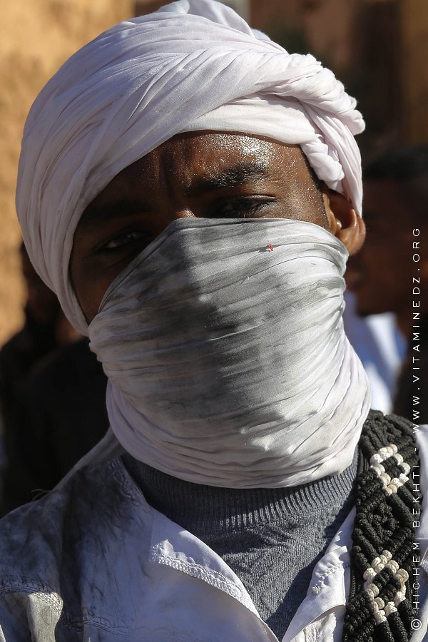 Jeune Baroudeur venu fêter la Fezaa à Beni Abbess le jour du Mawlid