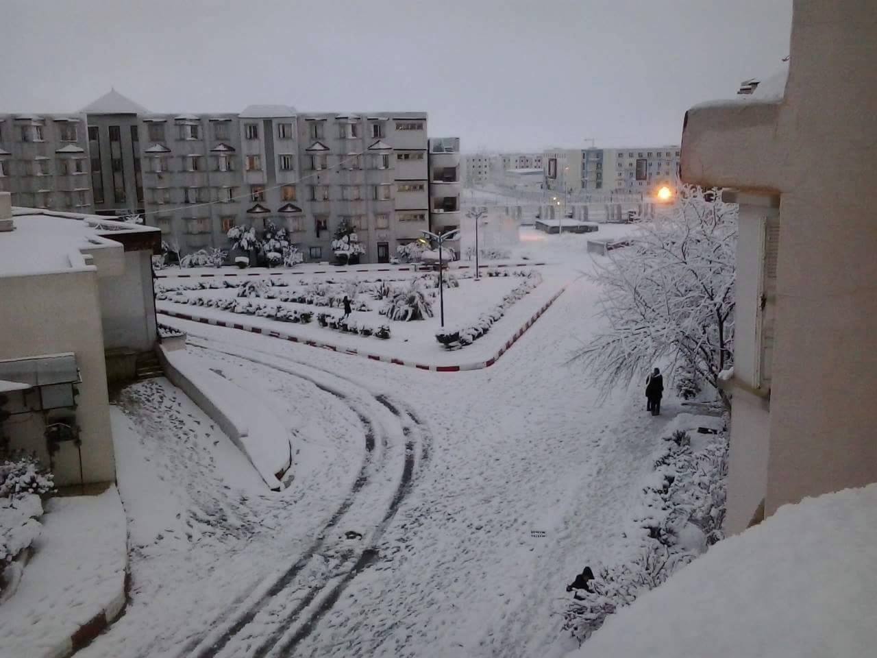 Cité en péripherie.