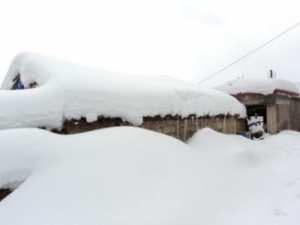Neige de février 2012 à Bouzelatène