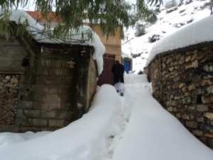 Neige de février 2012 à Bouzelatène