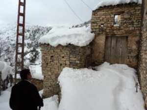 Neige de février 2012 à Bouzelatène