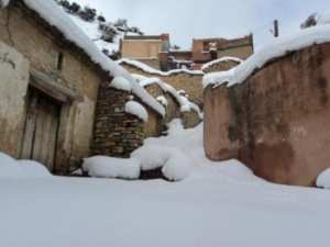 Neige de février 2012 à Bouzelatène