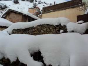 Neige de février 2012 à Bouzelatène