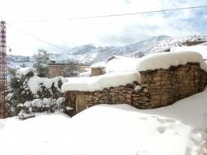 Neige de février 2012 à Bouzelatène