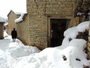 Neige de février 2012 à Bouzelatène