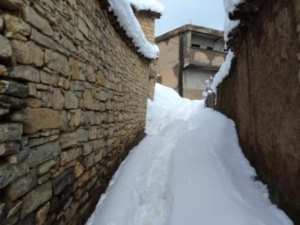 Neige de février 2012 à Bouzelatène