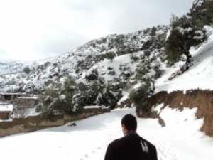 Neige de février 2012 à Bouzelatène