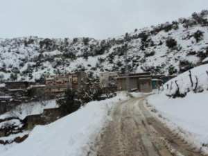 Neige de février 2012 à Bouzelatène