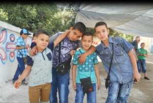 Ambiance de fête à Bouzelatène