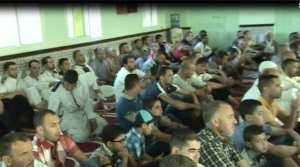 Ambiance de fête à Bouzelatène