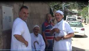 Ambiance de fête à Bouzelatène