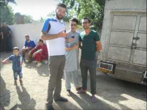 Ambiance de fête à Bouzelatène
