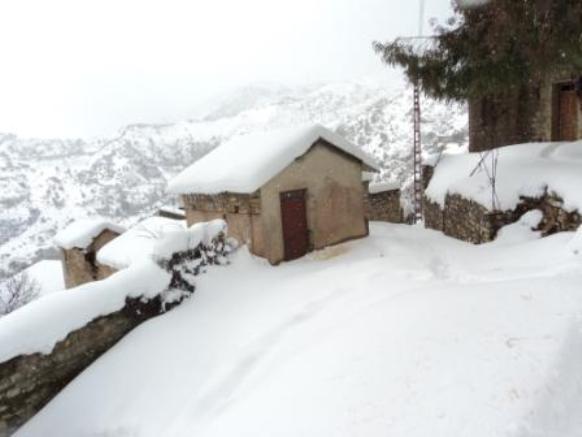 Neige de février 2012 à Bouzelatène