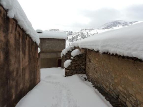 Neige de février 2012 à Bouzelatène