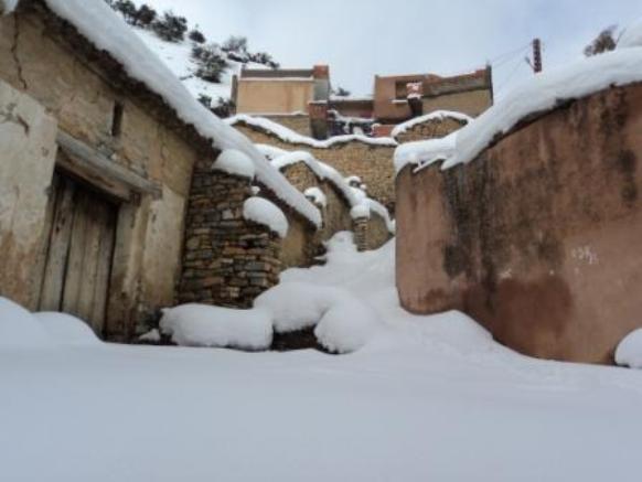 Neige de février 2012 à Bouzelatène