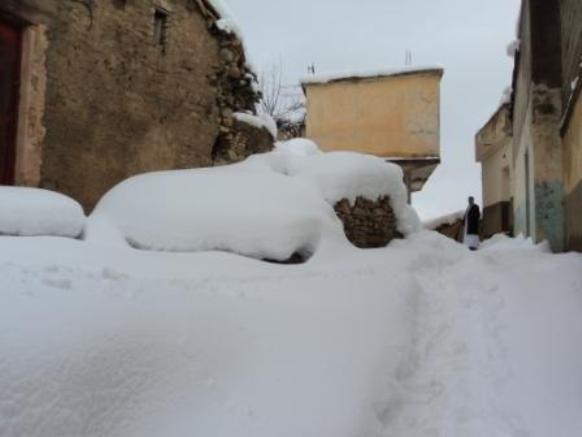 Neige de février 2012 à Bouzelatène