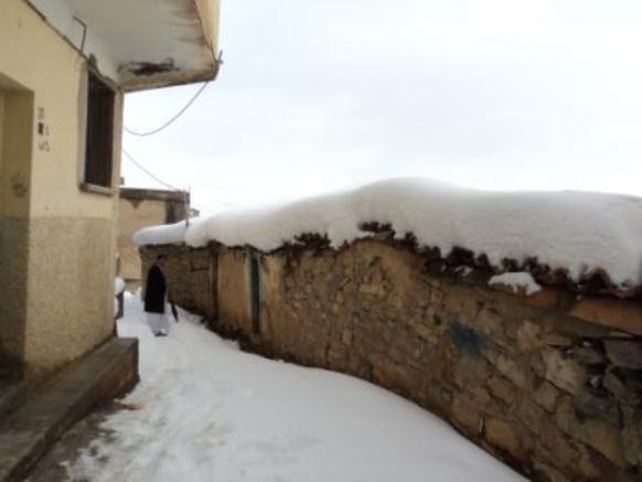 Neige de février 2012 à Bouzelatène