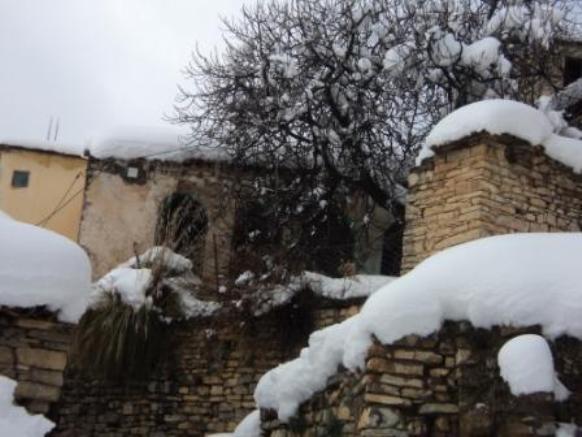 Neige de février 2012 à Bouzelatène