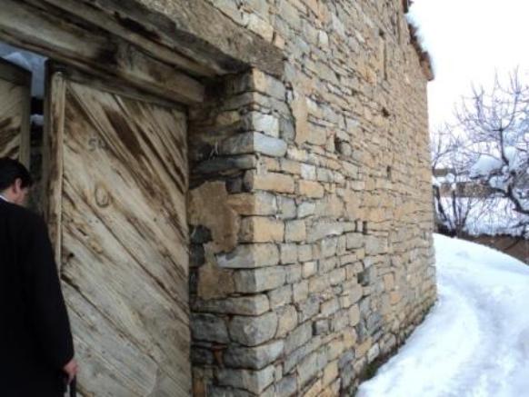 Neige de février 2012 à Bouzelatène