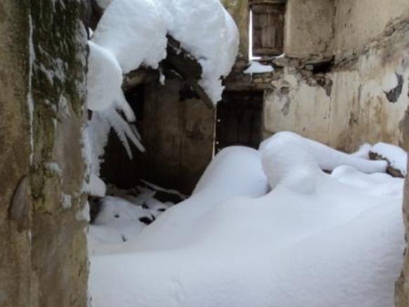 Neige de février 2012 à Bouzelatène