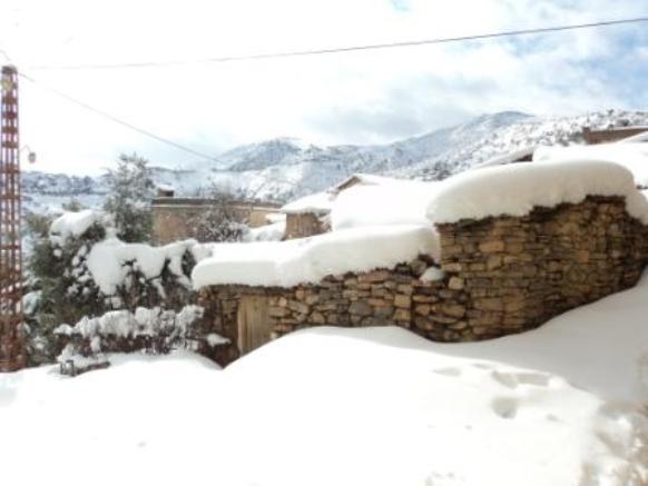 Neige de février 2012 à Bouzelatène