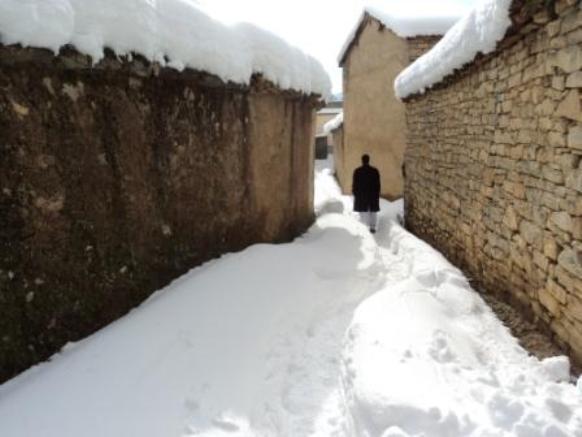 Neige de février 2012 à Bouzelatène