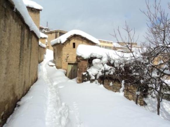 Neige de février 2012 à Bouzelatène