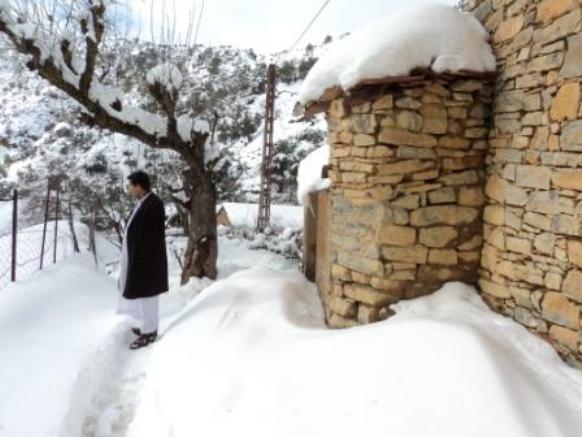 Neige de février 2012 à Bouzelatène