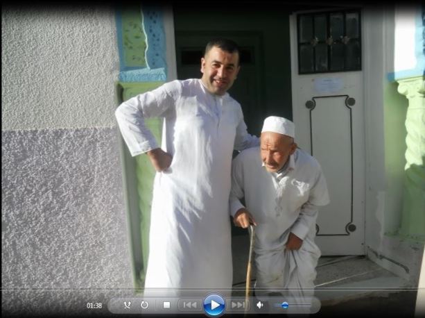 Ambiance de fête à Bouzelatène