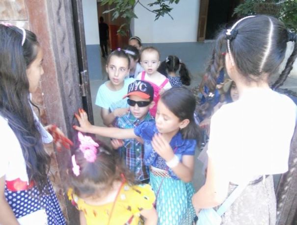 Ambiance de fête à Bouzelatène