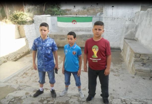 Ambiance de fête à Bouzelatène