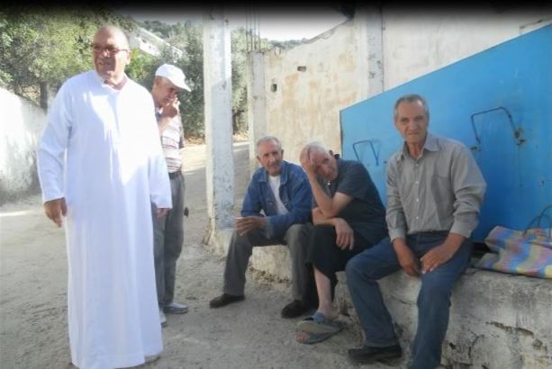 Ambiance de fête à Bouzelatène