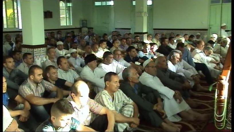 Ambiance de fête à Bouzelatène