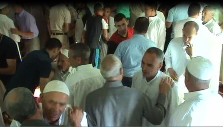 Ambiance de fête à Bouzelatène