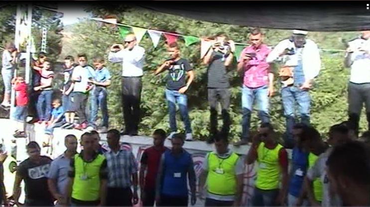 Ambiance de fête à Bouzelatène